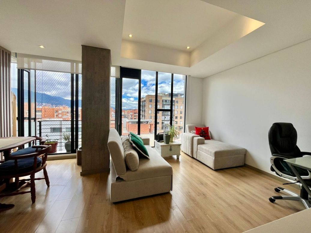 Apartamento de 1 alcoba en venta en Santa Barbara Occidental, Bogotá, 54 m² · foto 3 de 17