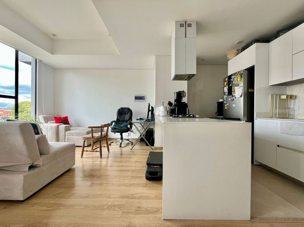 Apartamento de 1 alcoba en venta en Santa Barbara Occidental, Bogotá, 54 m² · foto 9 de 17