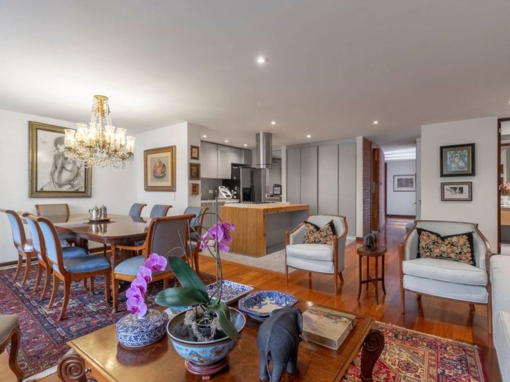 Apartamento de 2 alcobas en venta en La Cabrera, Bogotá, 131 m² · foto 4 de 15