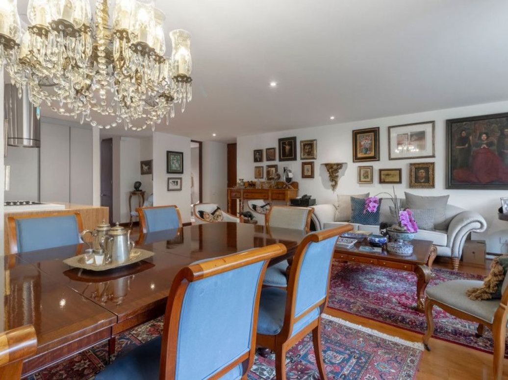 Apartamento de 2 alcobas en venta en La Cabrera, Bogotá, 131 m² · foto 3 de 15