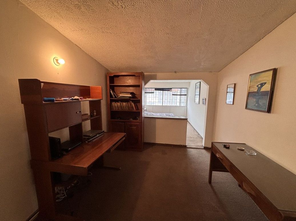Casa de 4 alcobas en venta en Estoril, Bogotá, 320 m² · foto 2 de 15