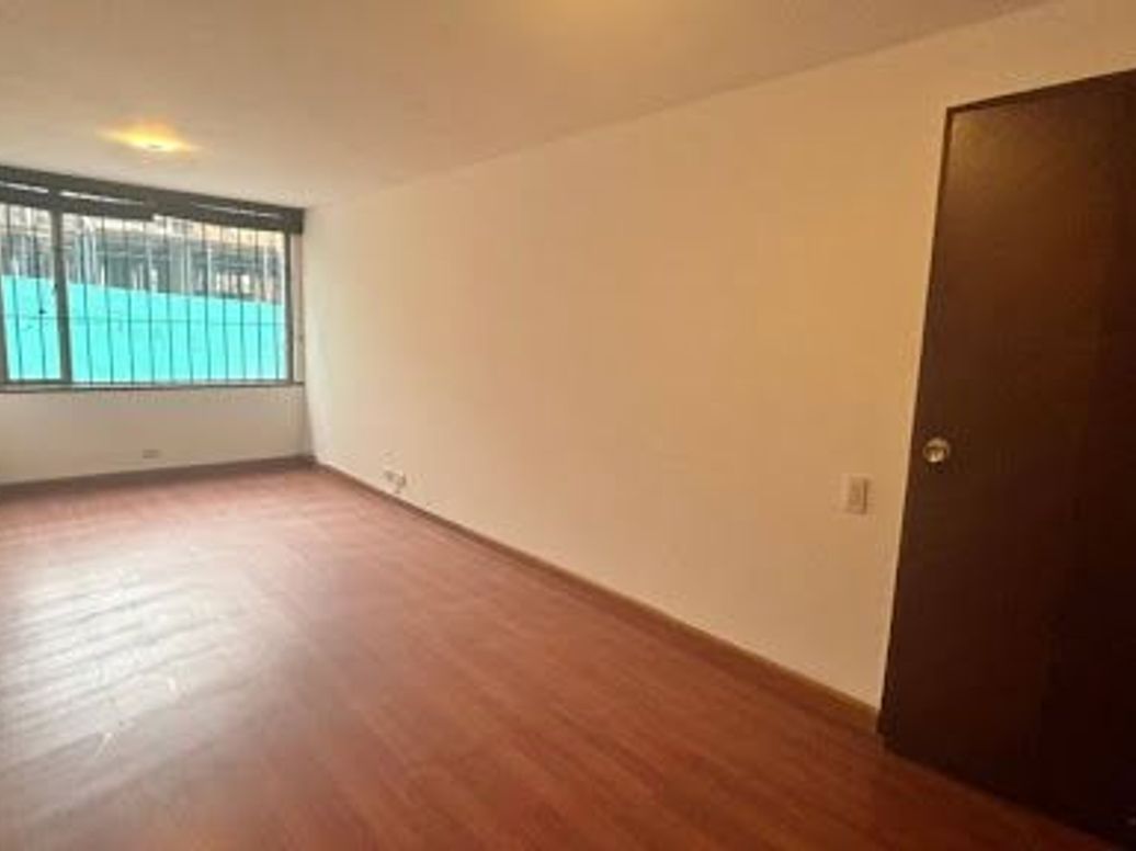 Apartamento de 1 alcoba en venta en Los Rosales, Bogotá, 57 m² · foto 15 de 18