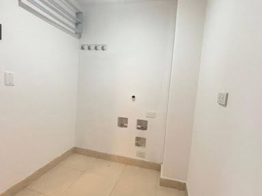 Apartamento de 1 alcoba en venta en Los Rosales, Bogotá, 57 m² · foto 10 de 18
