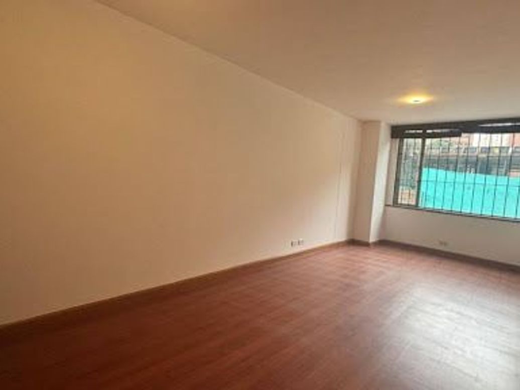 Apartamento de 1 alcoba en venta en Los Rosales, Bogotá, 57 m² · foto 14 de 18