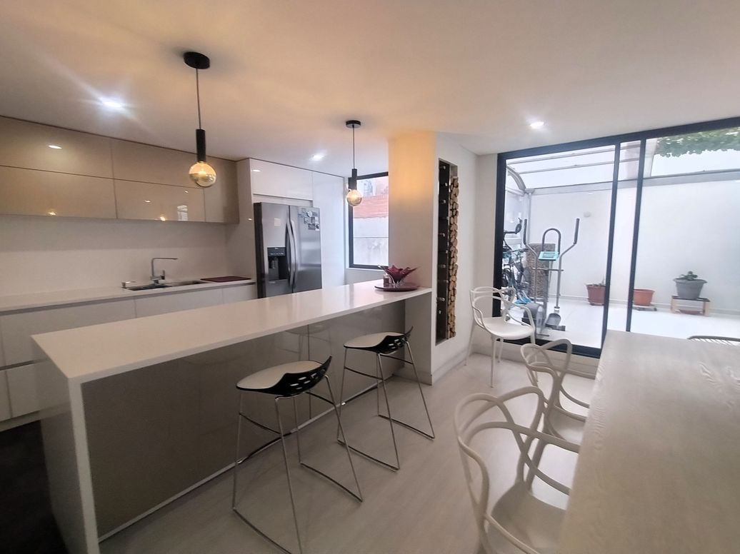 Apartamento de 3 alcobas en venta en San Patricio, Bogotá, 137 m² · foto 4 de 20