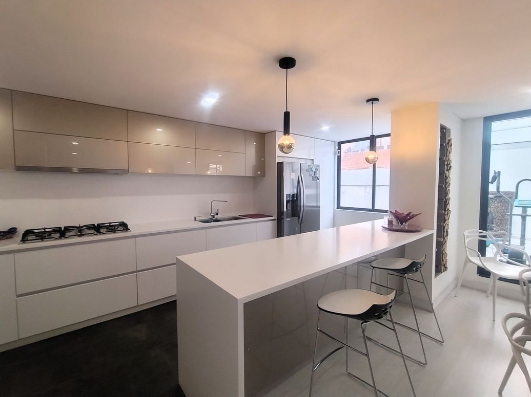 Apartamento de 3 alcobas en venta en San Patricio, Bogotá, 137 m² · foto 6 de 20