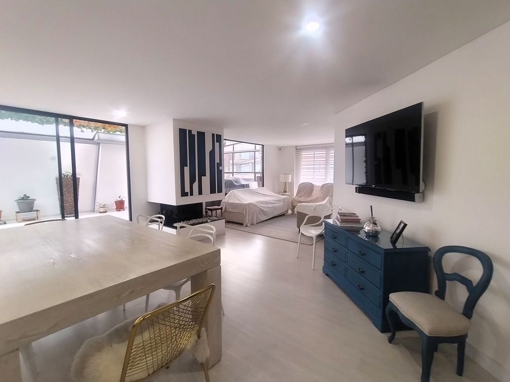 Apartamento de 3 alcobas en venta en San Patricio, Bogotá, 137 m² · foto 3 de 20