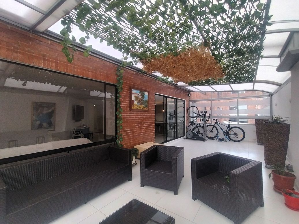 Apartamento de 3 alcobas en venta en San Patricio, Bogotá, 137 m² · foto 18 de 20