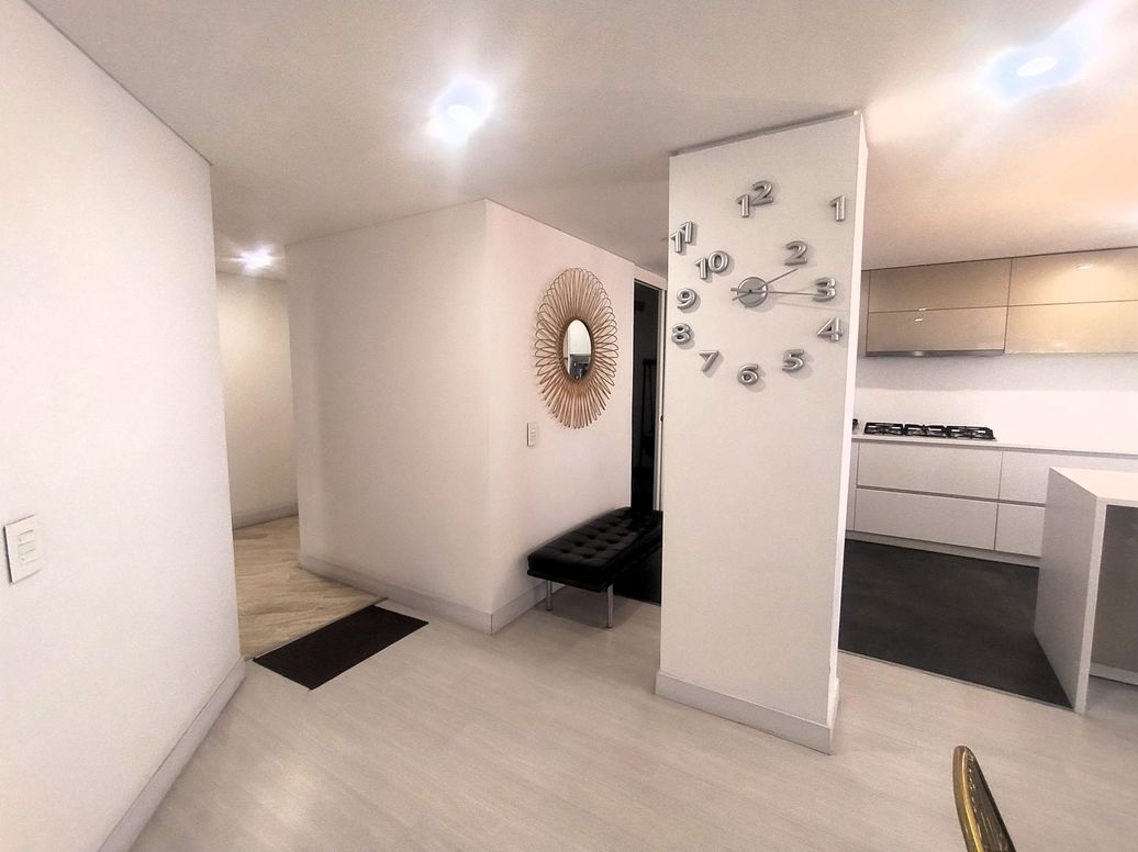 Apartamento de 3 alcobas en venta en San Patricio, Bogotá, 137 m² · foto 7 de 20