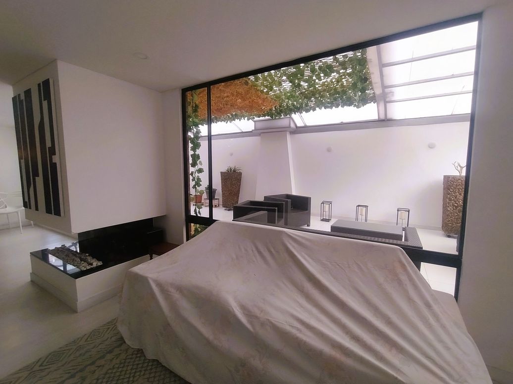 Apartamento de 3 alcobas en venta en San Patricio, Bogotá, 137 m² · foto 8 de 20