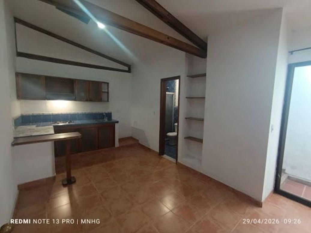 ARRIENDO de APARTAESTUDIO en EL LIMONAR, CALI en El Limonar