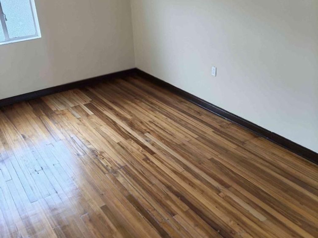 Casa de 6 alcobas en venta en Banco Central, Bogotá, 249 m² · foto 4 de 20