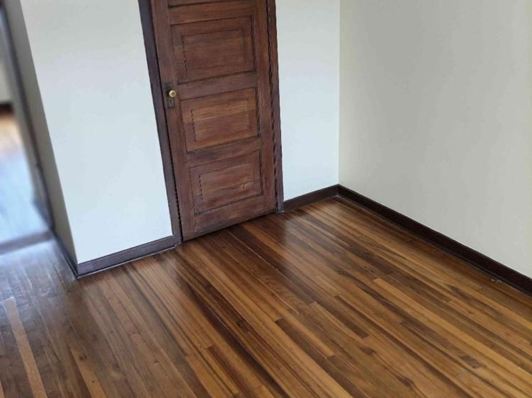 Casa de 6 alcobas en venta en Banco Central, Bogotá, 249 m² · foto 8 de 20