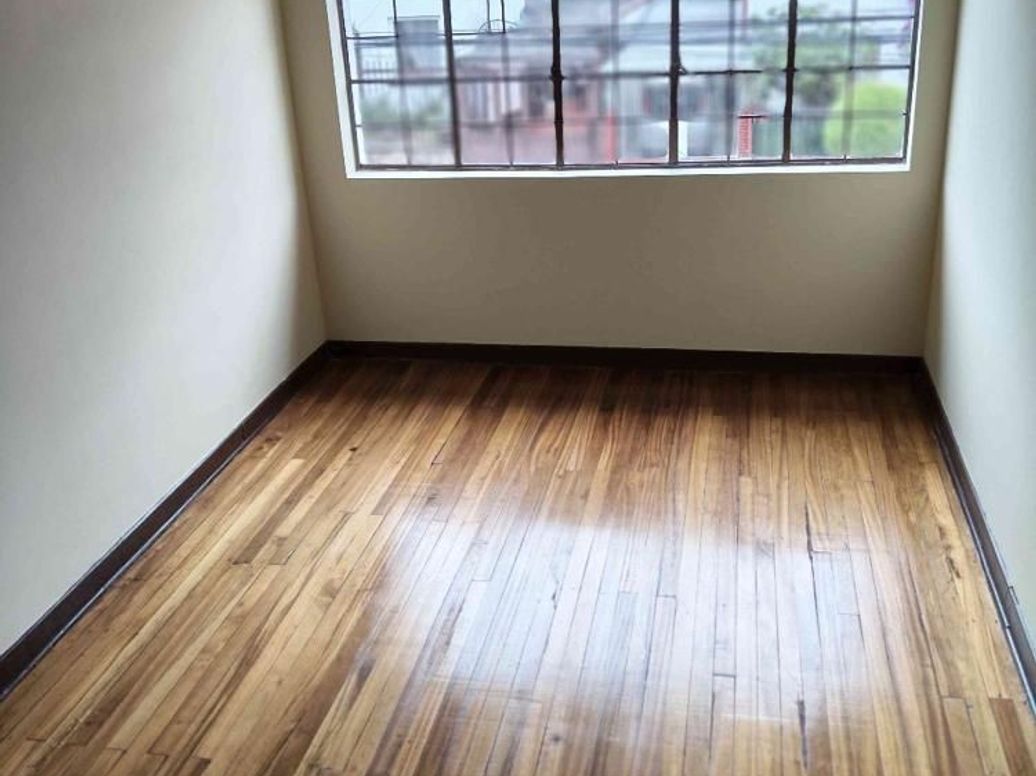 Casa de 6 alcobas en venta en Banco Central, Bogotá, 249 m² · foto 7 de 20
