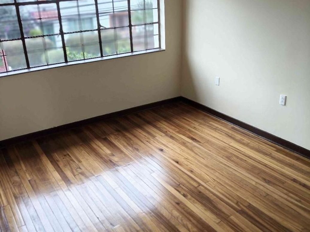 Casa de 6 alcobas en venta en Banco Central, Bogotá, 249 m² · foto 12 de 20