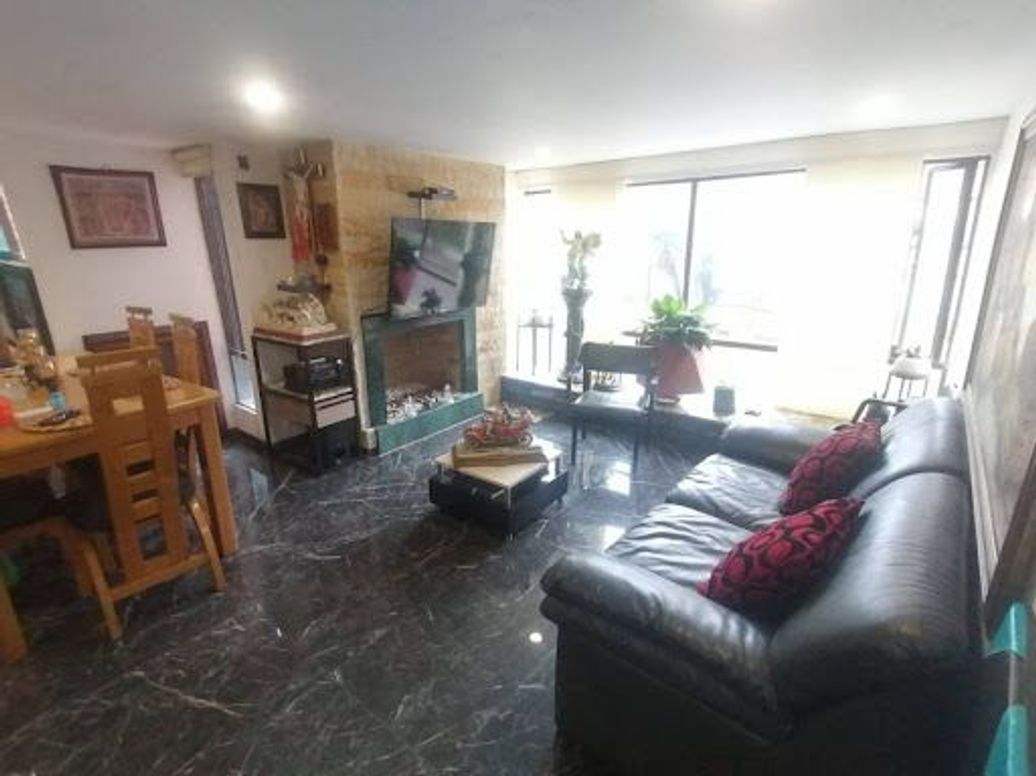 Apartamento de 4 alcobas en venta en Molinos Norte, Bogotá, 120 m² · foto 2 de 19