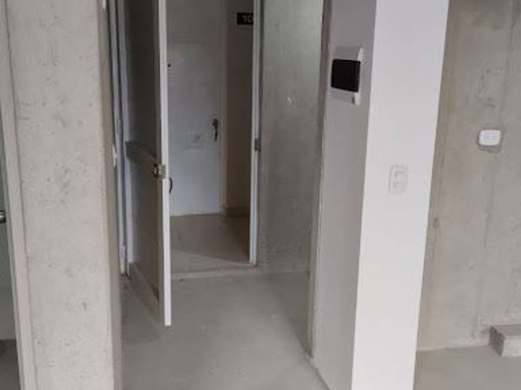Apartaestudio en venta en El Porvenir, Bogotá, 39 m² · foto 2 de 18