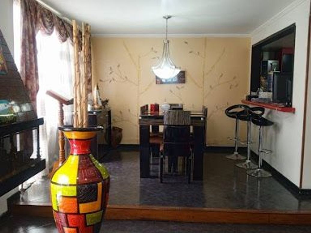 Casa de 4 alcobas en venta en Normandía, Bogotá, 270 m² · foto 10 de 20