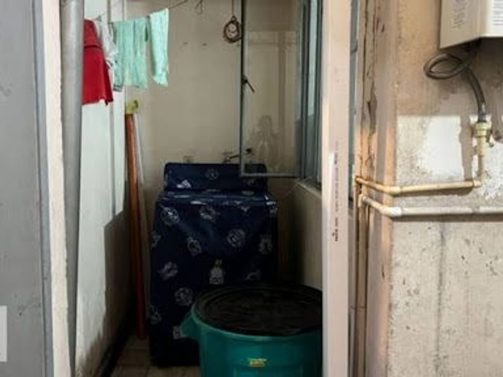 Casa de 7 alcobas en venta en Alcázares Norte, Bogotá, 227 m² · foto 16 de 20