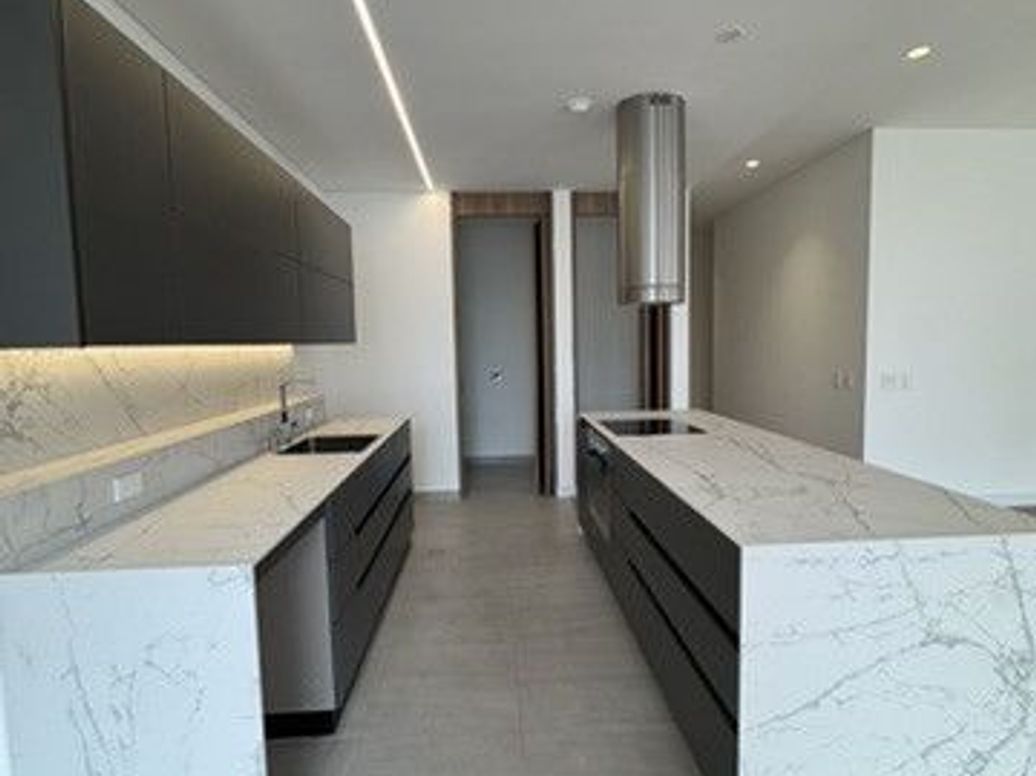Apartamento de 3 alcobas en venta en Chico Norte Et. Iii, Bogotá, 168 m² · foto 4 de 20