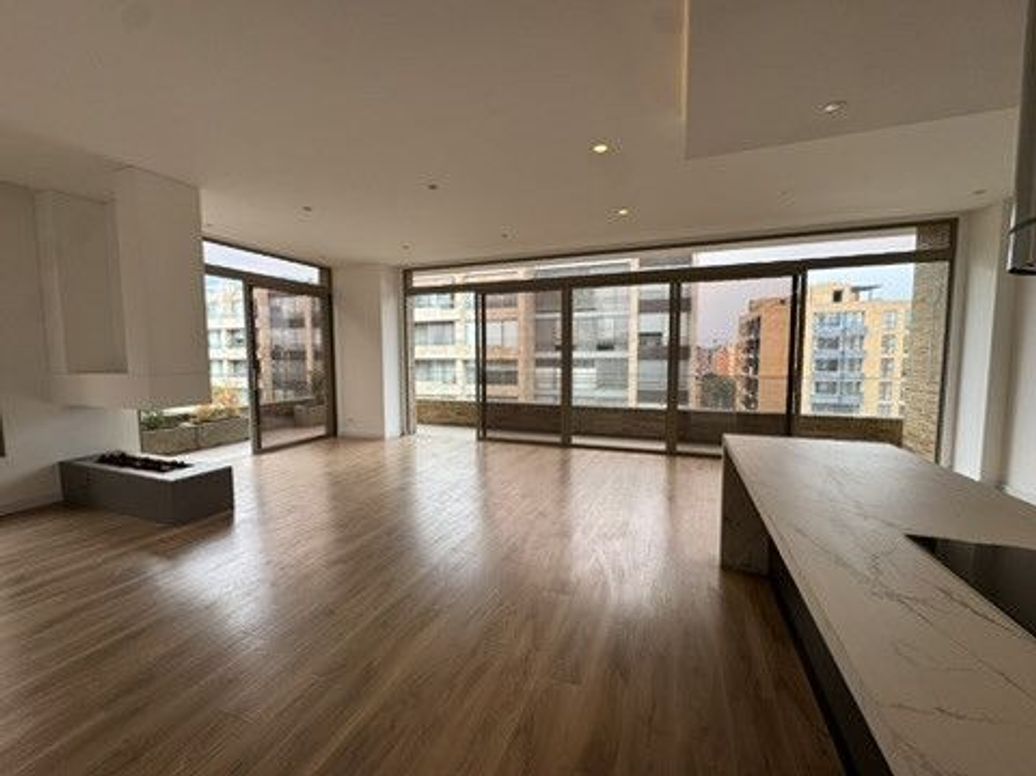 Apartamento de 3 alcobas en venta en Chico Norte Et. Iii, Bogotá, 168 m² · foto 8 de 20