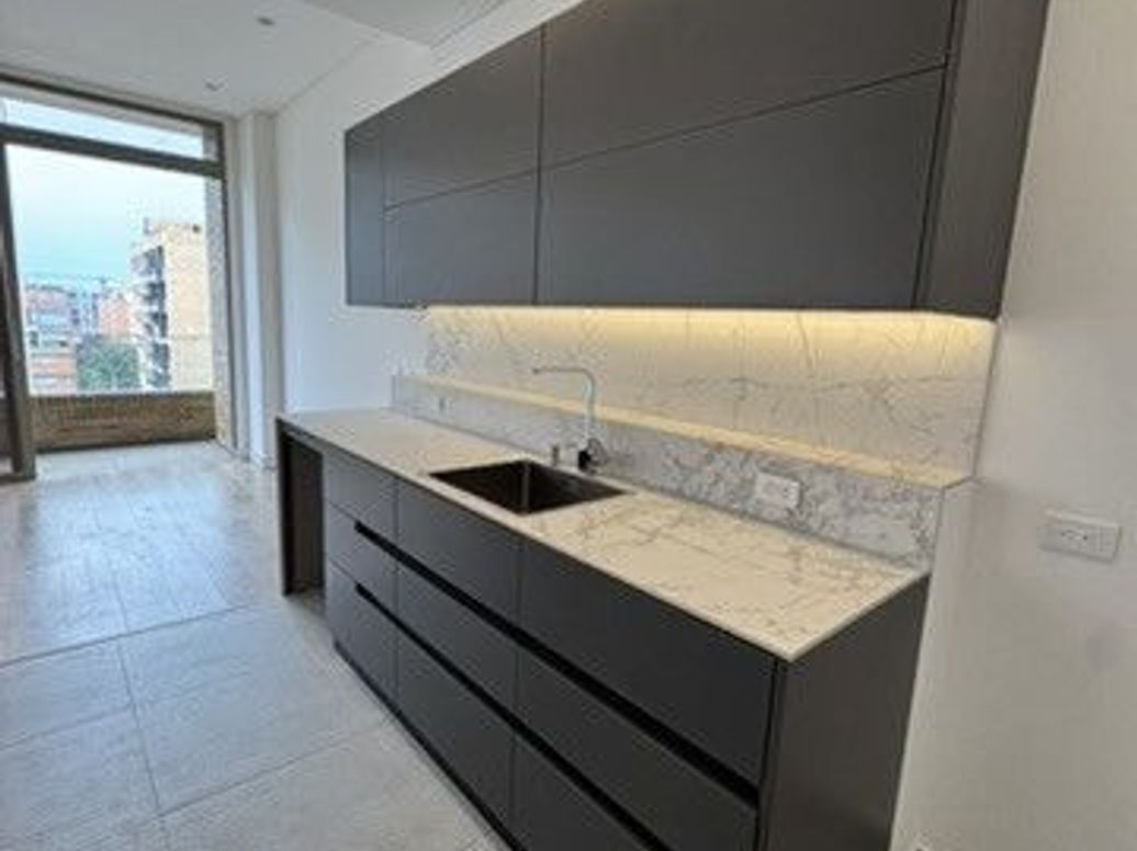 Apartamento de 3 alcobas en venta en Chico Norte Et. Iii, Bogotá, 168 m² · foto 2 de 20
