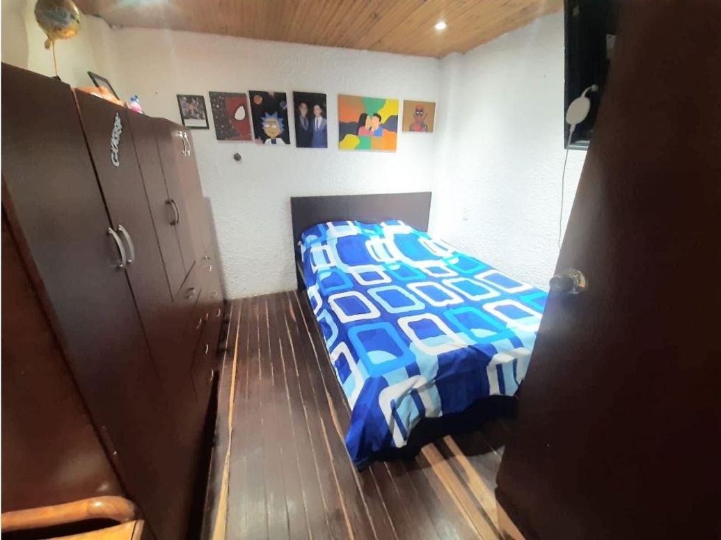 Casa de 6 alcobas en venta en Aures, Bogotá, 47 m² · foto 7 de 12