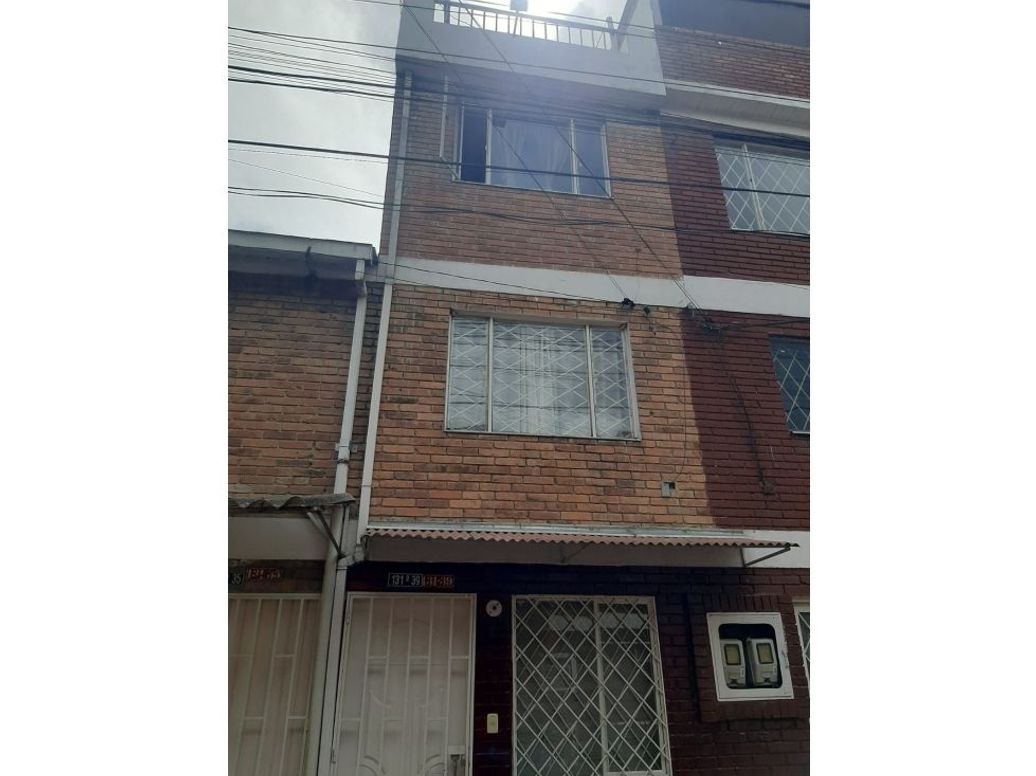 Casa de 6 alcobas en venta en Aures, Bogotá, 47 m² · foto 12 de 12