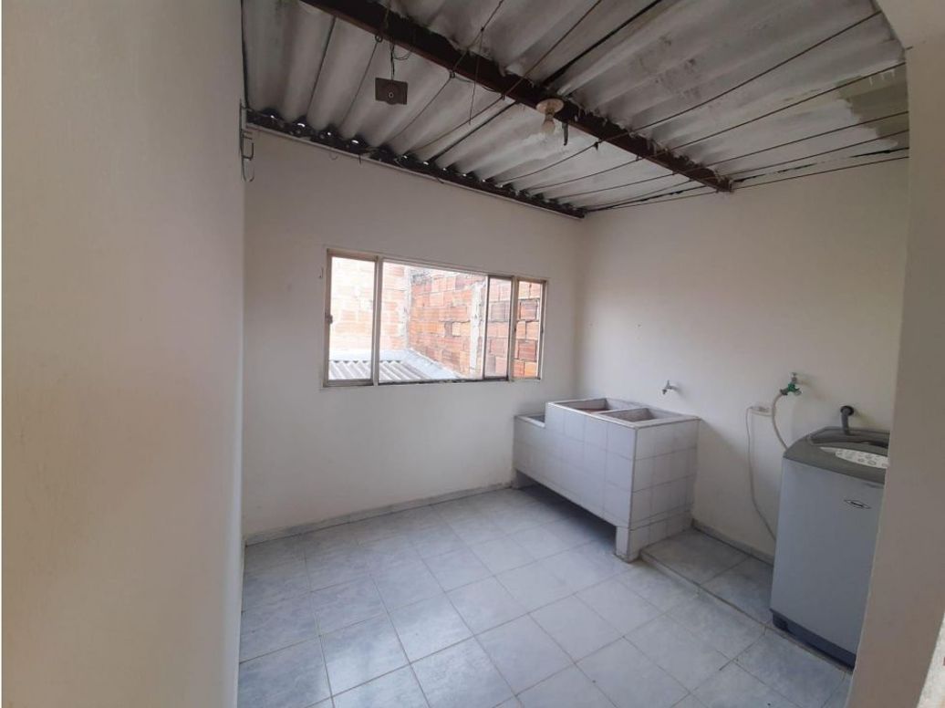 Casa de 6 alcobas en venta en Aures, Bogotá, 47 m² · foto 5 de 12