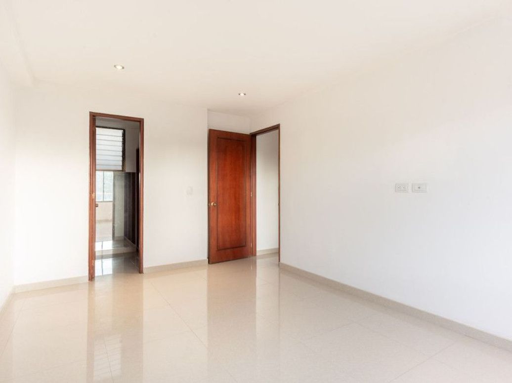 Apartamento de 4 alcobas en venta en El Contador, Bogotá, 177 m² · foto 13 de 20