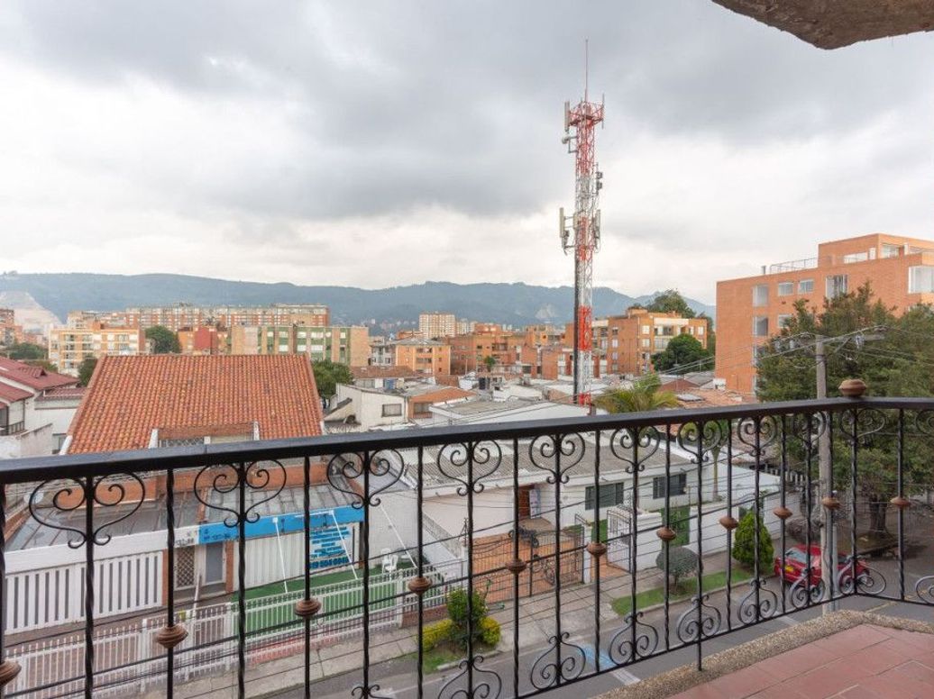 Apartamento de 4 alcobas en venta en El Contador, Bogotá, 177 m² · foto 4 de 20