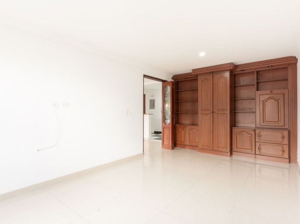 Apartamento de 4 alcobas en venta en El Contador, Bogotá, 177 m² · foto 8 de 20