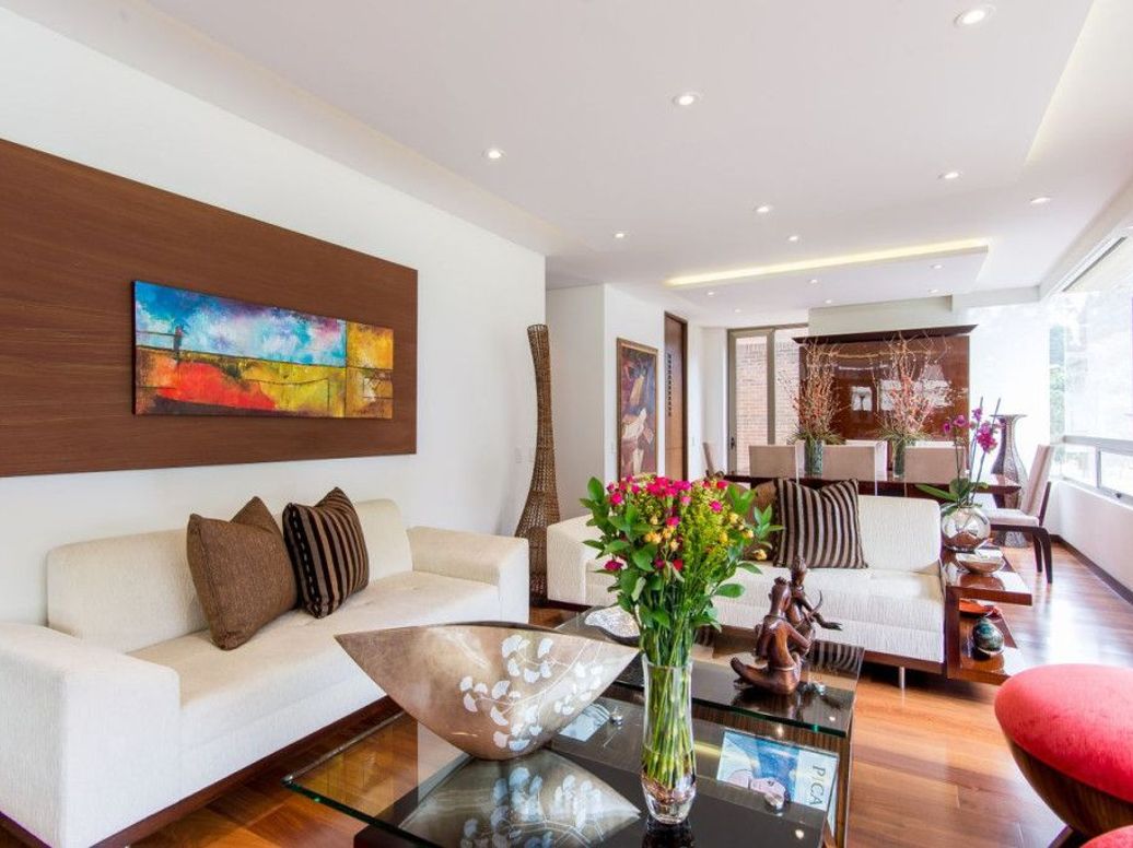 Apartamento de 3 alcobas en venta en El Refugio, Bogotá, 187 m² · foto 2 de 18