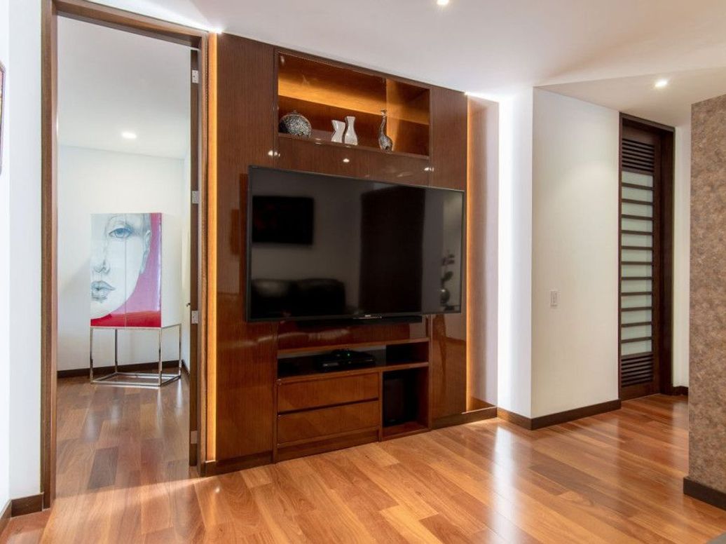 Apartamento de 3 alcobas en venta en El Refugio, Bogotá, 187 m² · foto 11 de 18
