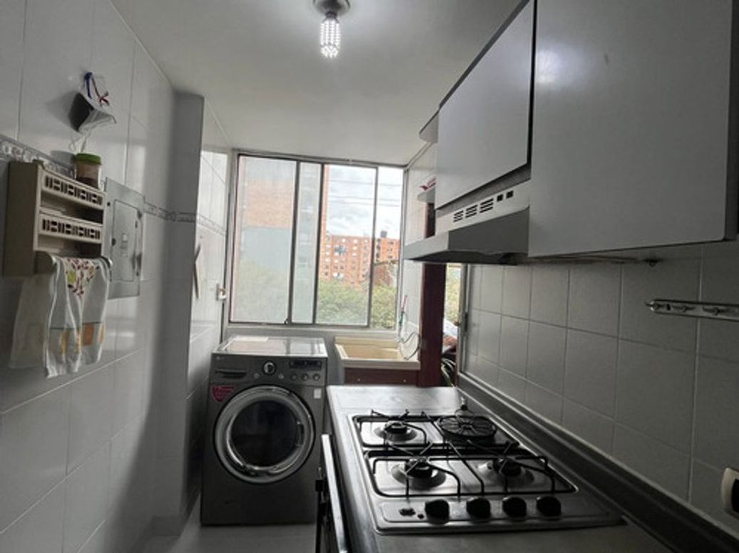Apartamento de 3 alcobas en venta en Caobos Salazar, Bogotá, 74 m² · foto 5 de 10
