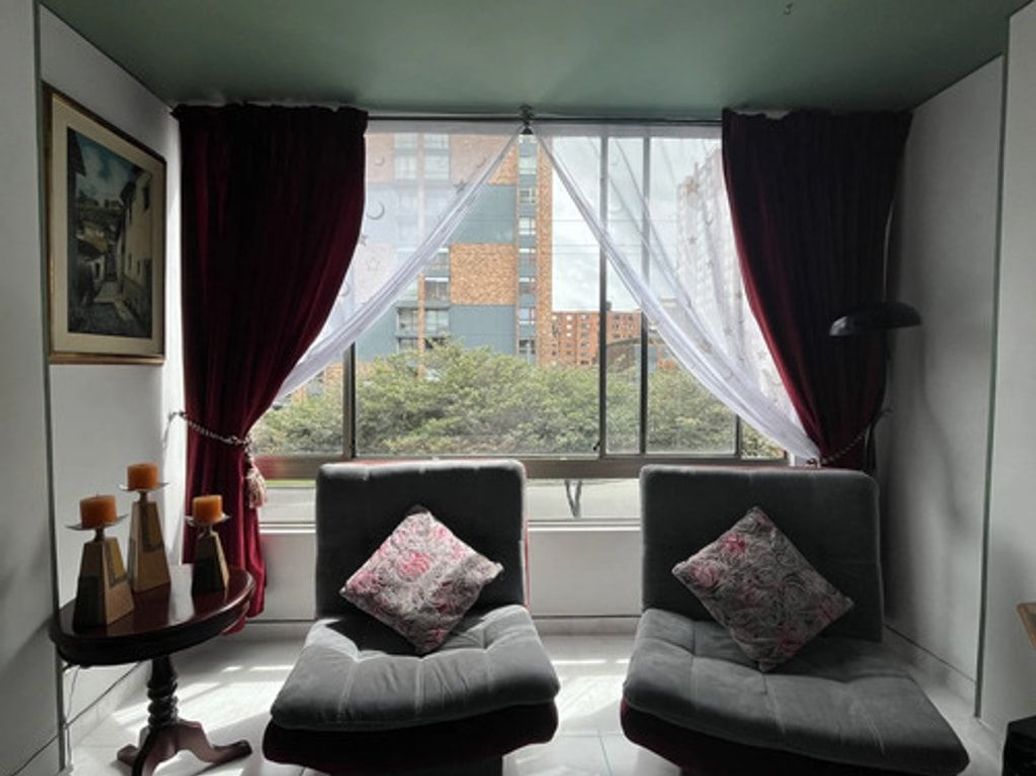 Apartamento de 3 alcobas en venta en Caobos Salazar, Bogotá, 74 m² · foto 7 de 10