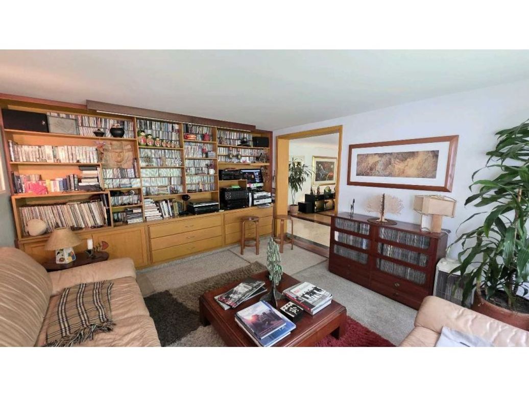 Casa de 4 alcobas en venta en Niza, Bogotá, 340 m² · foto 5 de 20