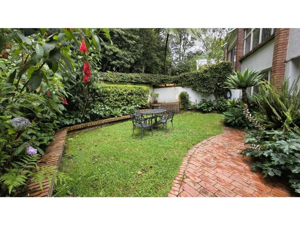 Casa de 4 alcobas en venta en Niza, Bogotá, 340 m² · foto 14 de 20