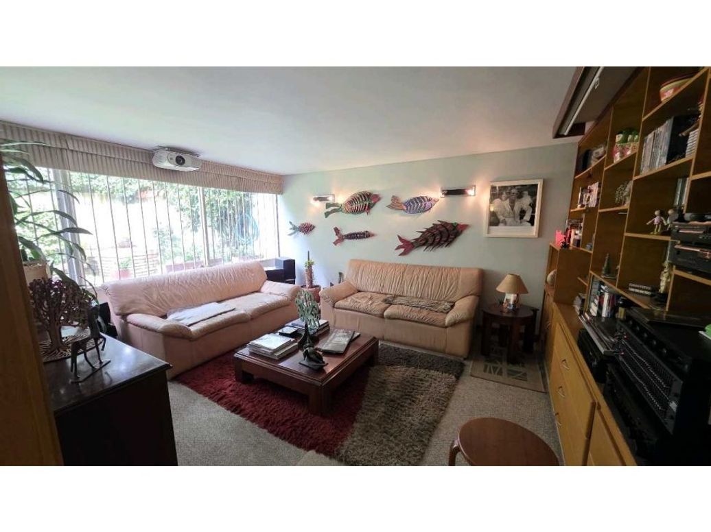 Casa de 4 alcobas en venta en Niza, Bogotá, 340 m² · foto 4 de 20