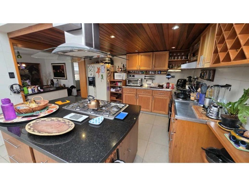 Casa de 4 alcobas en venta en Niza, Bogotá, 340 m² · foto 11 de 20