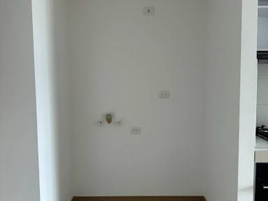 Apartamento de 1 alcoba en venta en Los Alcázares, Bogotá, 36 m² · foto 4 de 12