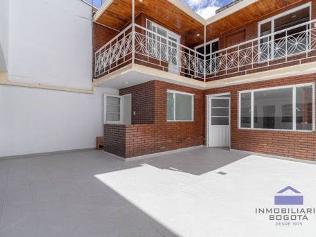 Casa de 6 alcobas en venta en Eduardo Frei, Bogotá, 171 m² · foto 2 de 20