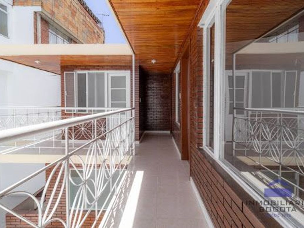 Casa de 6 alcobas en venta en Eduardo Frei, Bogotá, 171 m² · foto 3 de 20