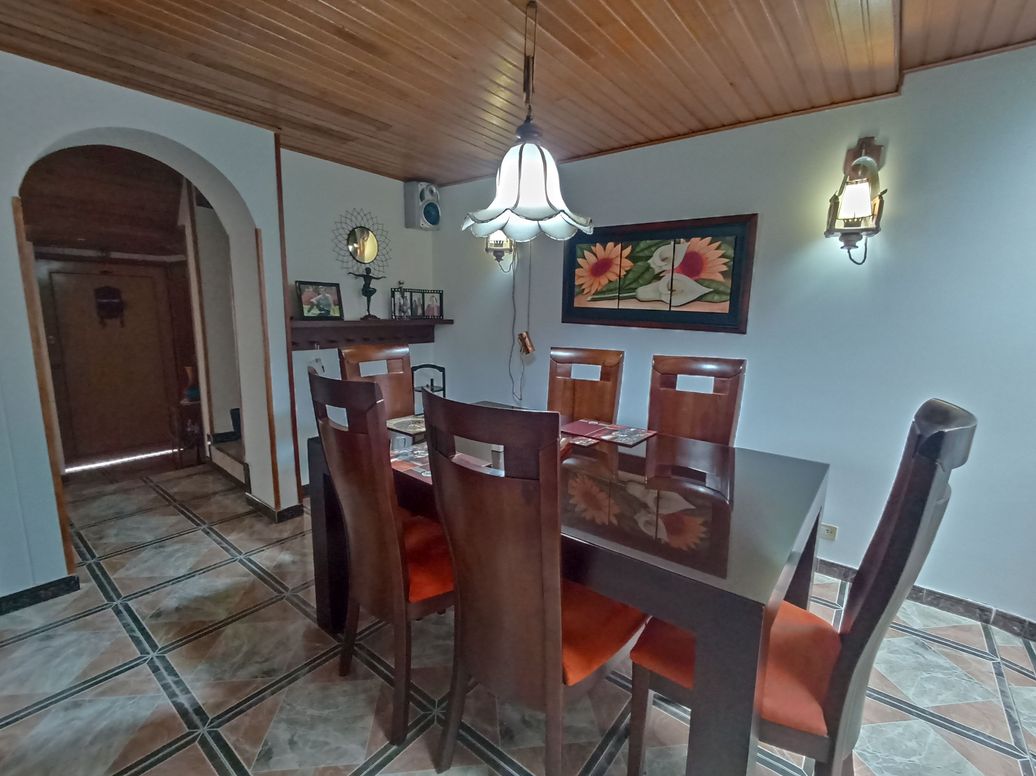 Casa de 3 alcobas en venta en Los Cedros Oriental, Bogotá, 162 m² · foto 6 de 20