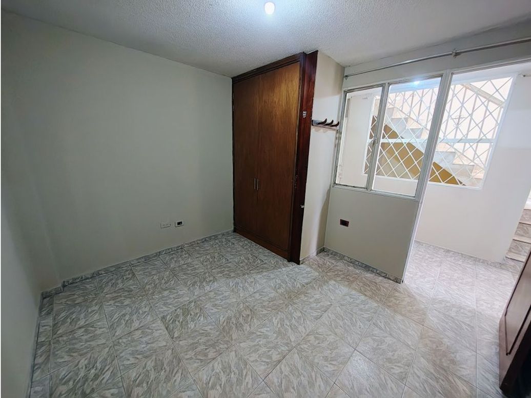 Casa de 8 alcobas en venta en El Rubi, Bogotá, 215 m² · foto 13 de 20