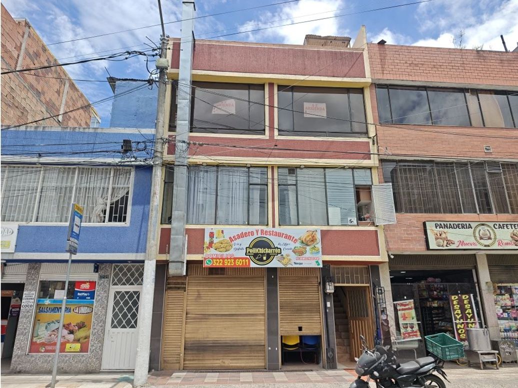 Casa de 8 alcobas en venta en El Rubi, Bogotá, 215 m² · foto 2 de 20