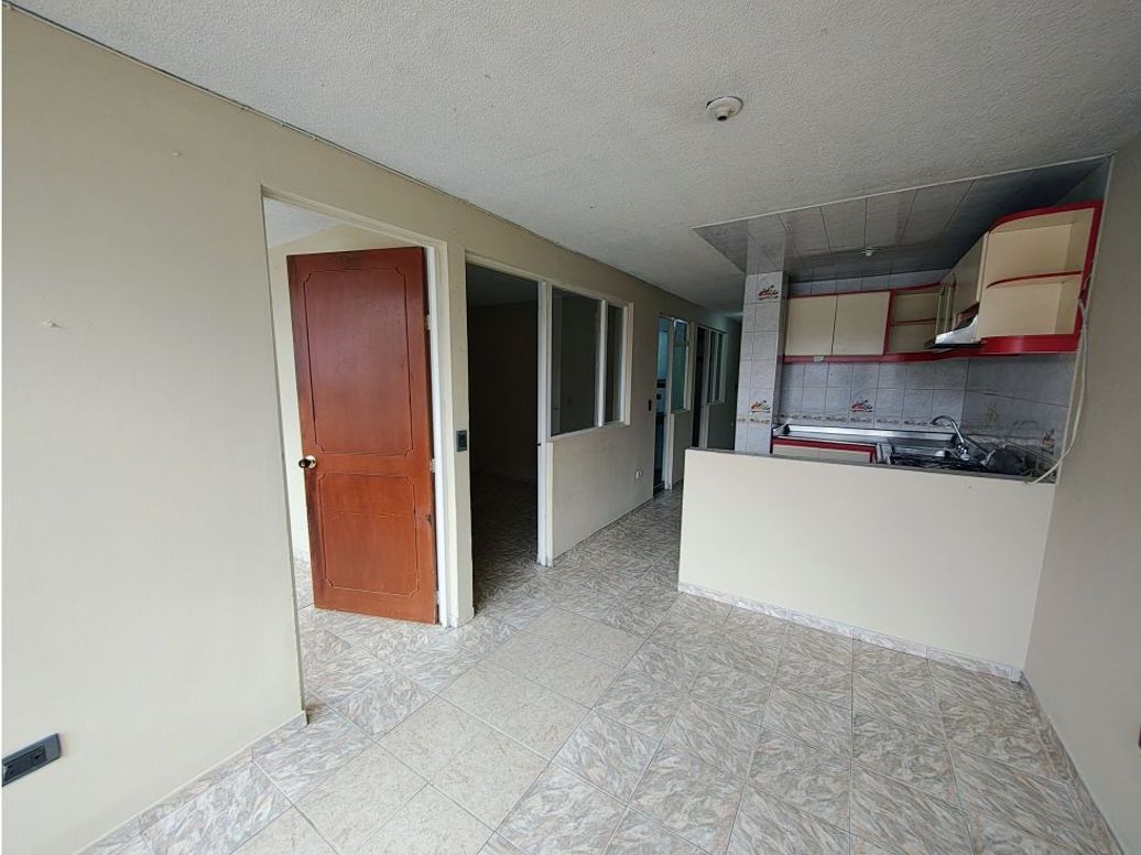Casa de 8 alcobas en venta en El Rubi, Bogotá, 215 m² · foto 8 de 20