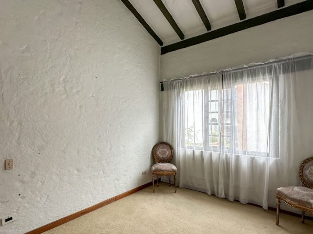 Casa de 6 alcobas en venta en Niza, Bogotá, 476 m² · foto 16 de 20