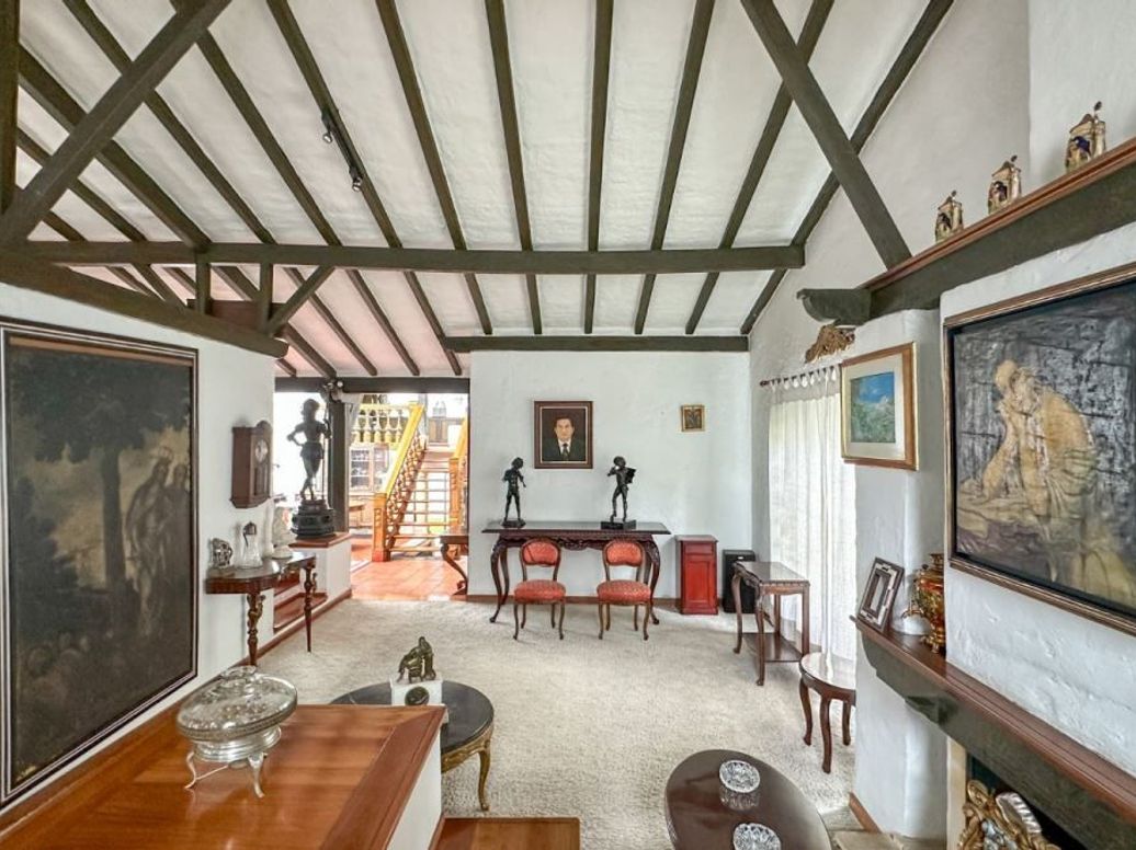 Casa de 6 alcobas en venta en Niza, Bogotá, 476 m² · foto 6 de 20