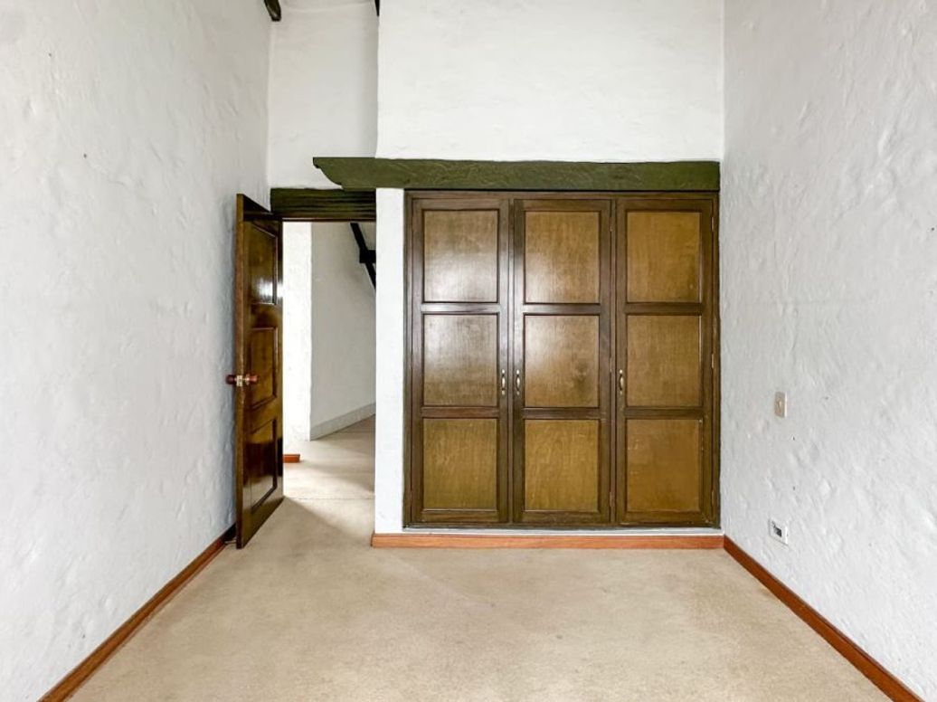 Casa de 6 alcobas en venta en Niza, Bogotá, 476 m² · foto 15 de 20